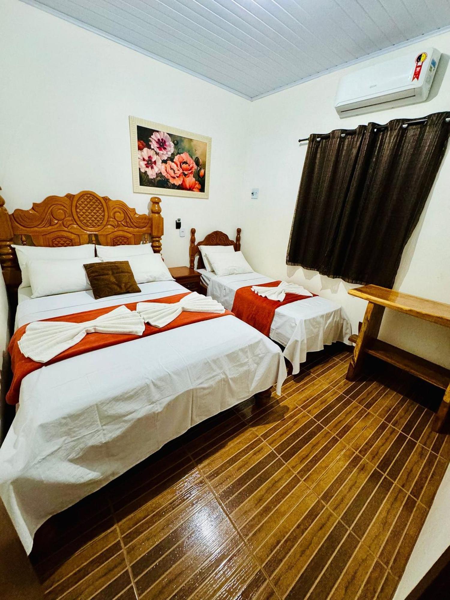 Casa Flor Do Ipe Homes Nobres Exterior photo